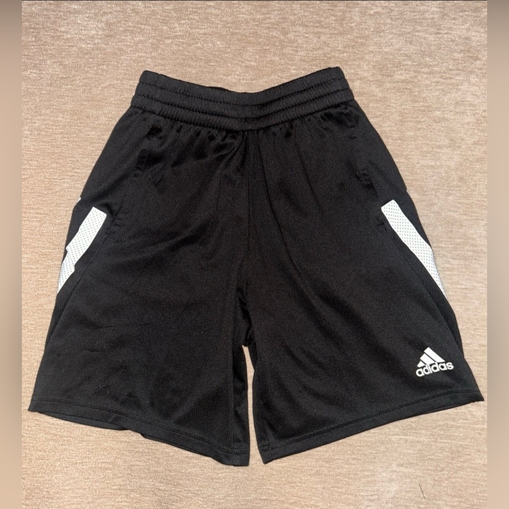 Adidas Aeroready Shorts Kids Size Medium 10/12